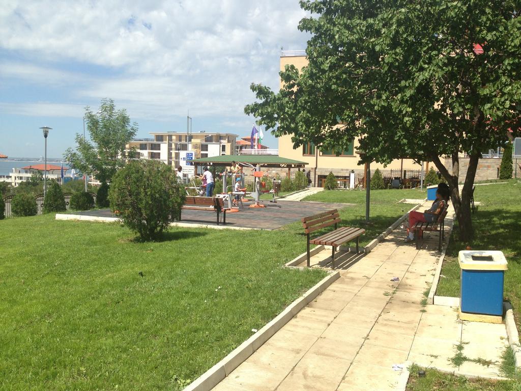 Yanis Guest House Sveti Vlas Eksteriør bilde