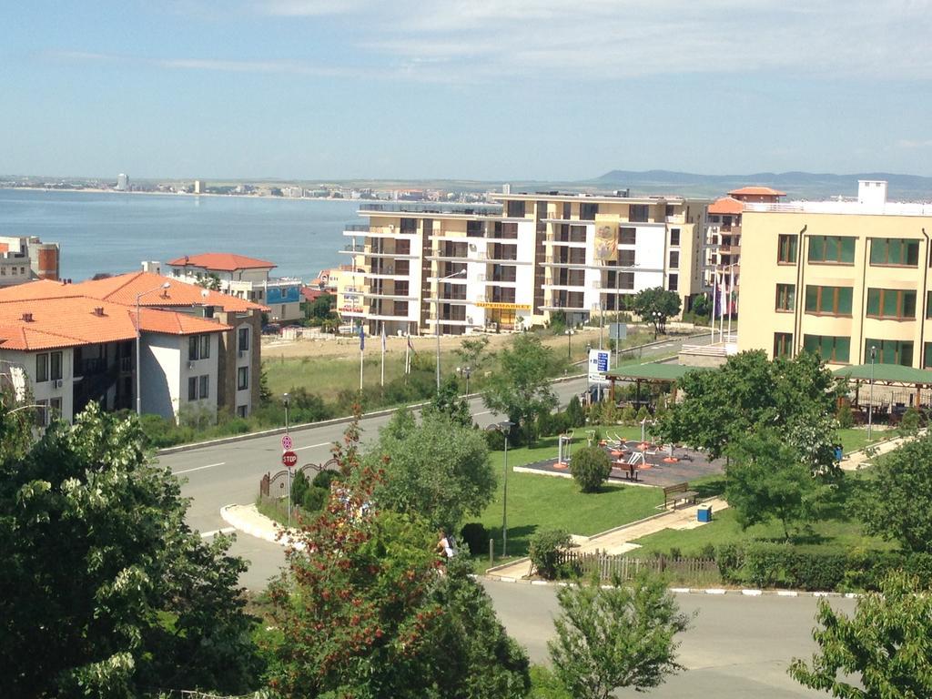 Yanis Guest House Sveti Vlas Eksteriør bilde